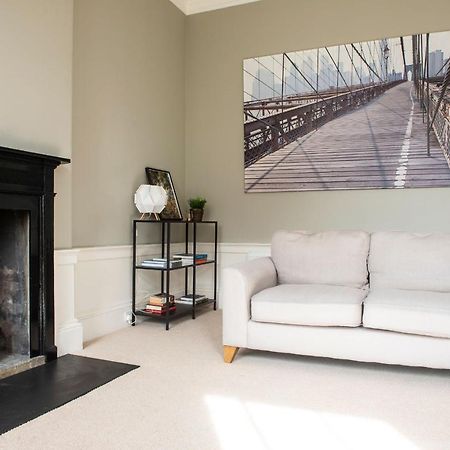Joivy Bright & Spacious Apt In Stockbridge Эдинбург Экстерьер фото