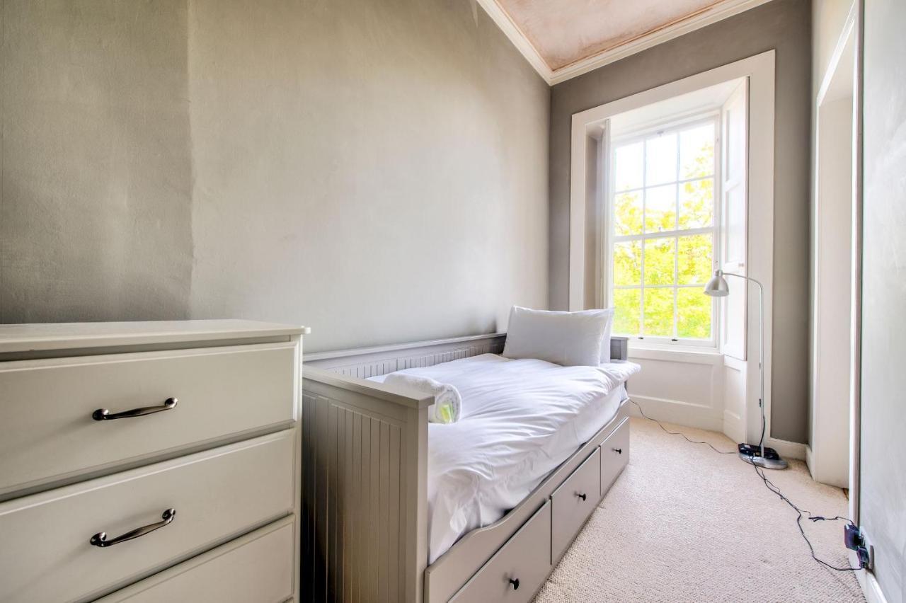 Joivy Bright & Spacious Apt In Stockbridge Эдинбург Экстерьер фото